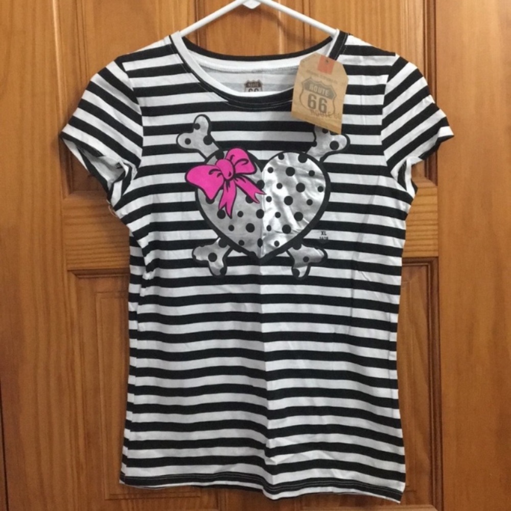 SALE *3for$20* Girls Striped T Shirt Heart Skull